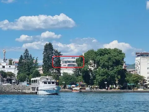 FOR RENT: Stan so 2 spalni NAJstrog centar - so garaza