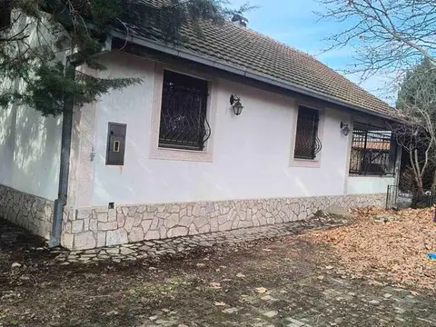 Се продава куќа во Кадино