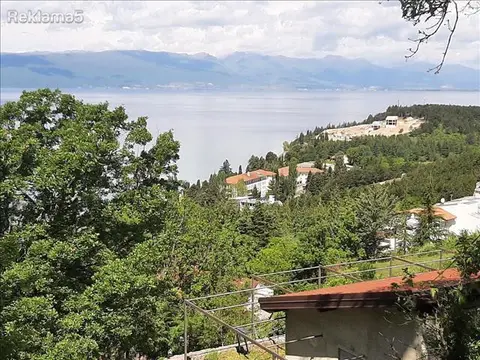 SANRAJS mesto 831m2 so vikendica 44m2 nad h.Tino Sv.Stefan
