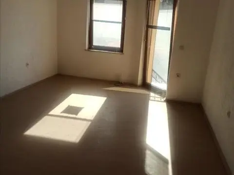 Se prodava deloven prostor vo Kicevo