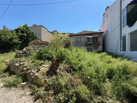 Плац во близина на плоштадот