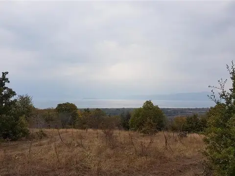 Dva placa vo dolno dupeni prespa