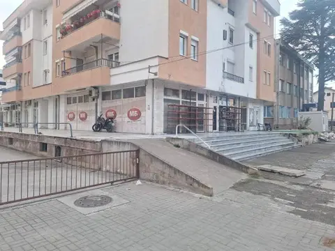 Се издава дуќан во строг центар