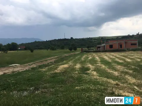 Плац за зграда и индивидуални куќи