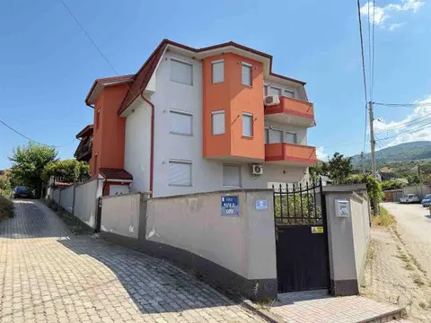 Kujka 360 m2 vo Bitola