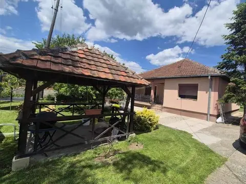 Prodavam kuka vo Rzanicino/Petrovec