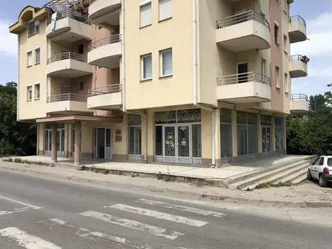 Se izdava deloven prostor 93m2 vo Veles