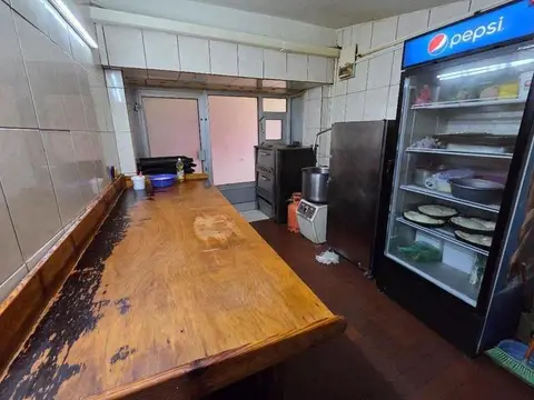 Se prodava dukjan vo Avtokomanda