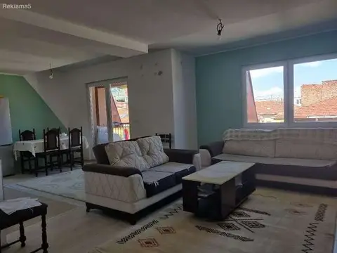 Стан во Центар