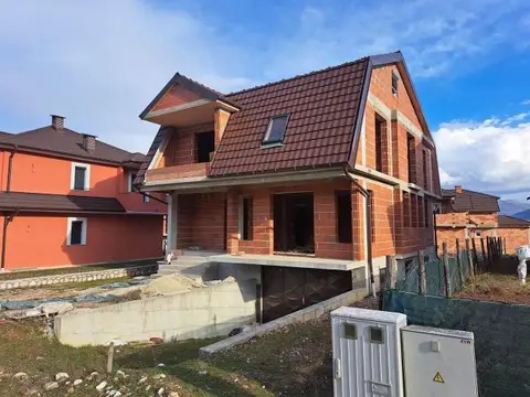 Nova kuka vo Ivanidol