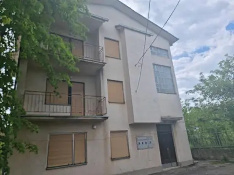 Se iznajmuva kuka vo cardak za magacin