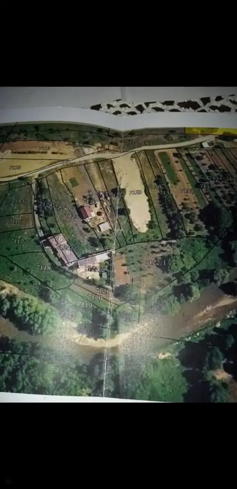 Се продава парцела со објект до р. Брегалница