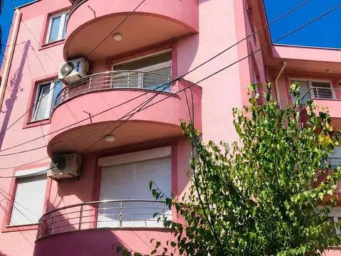 Nov ekskluzivno ureden stan vo strog centar