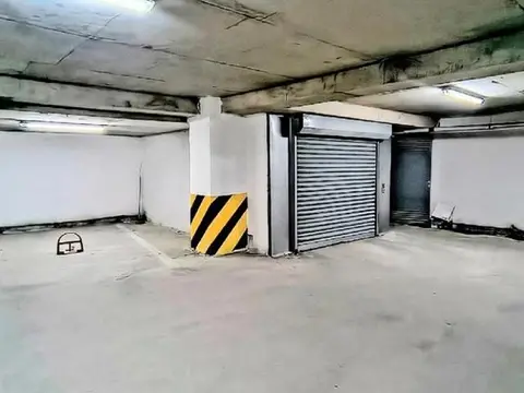 Продавам!!!подземна гаража -1 ниво, 19м2 центар