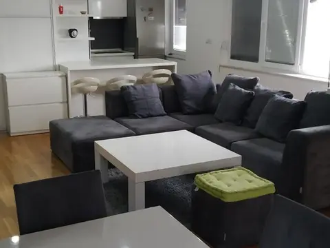 Se izdava/prodava stan od 103m2 na ulica S.Arsov Sokolana