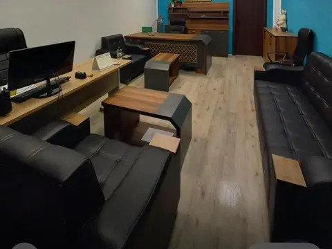 Se prodavam kancelariski mebel