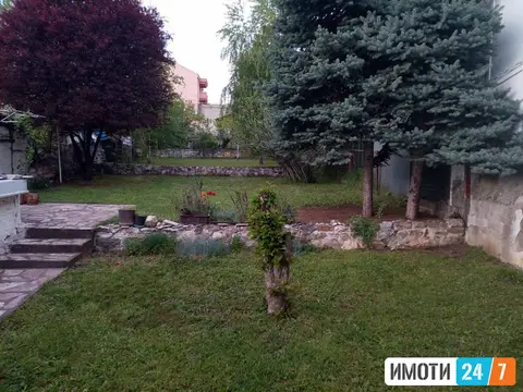Се продава куќа во нас. Ченто / Синеглич
