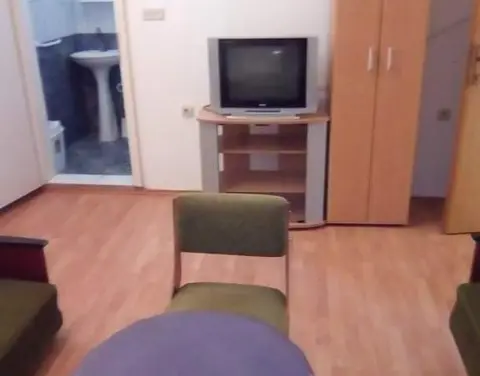 Izdavam apartman na podolg period