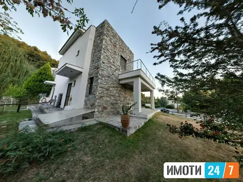 Никити Халкидики Се продава Lux мезонет 100 кв.м
