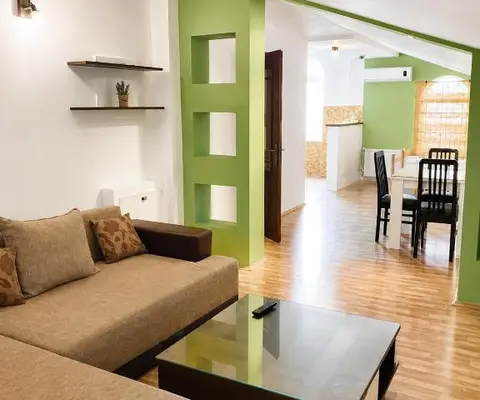 Спрат од куќа 100m2/House for rent Gevgelija