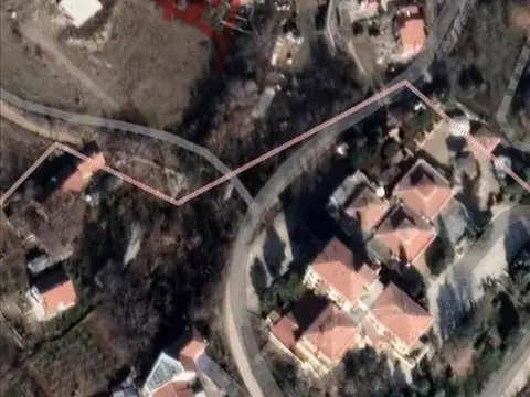 Се продава парцела од 1802м2 во Радовиш