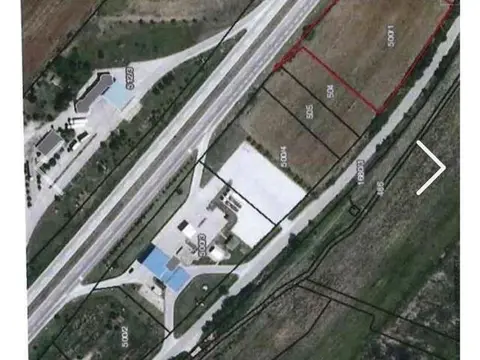 Atraktiven plac na avtopat / атрактивен плац на автопат