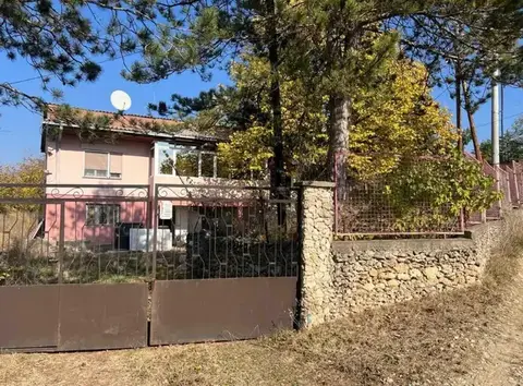 Куќа во Чучер Сандево, 150м², 2 спални