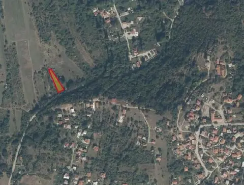 Агенција јурис-се продава нива во љубаништа