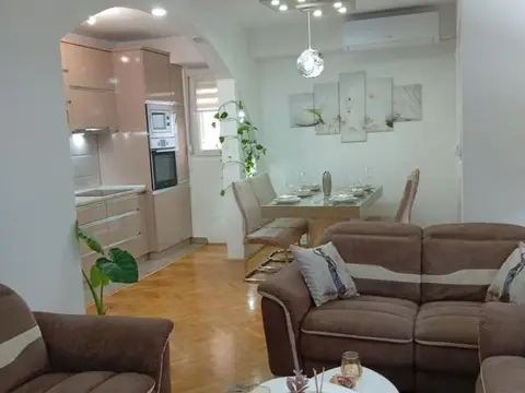 Izdavam Stan za kratok prestoj