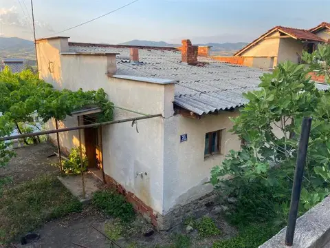 Куќа во Виница