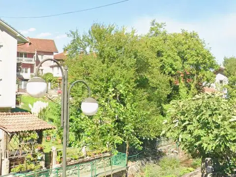 Имот на река во вевчани