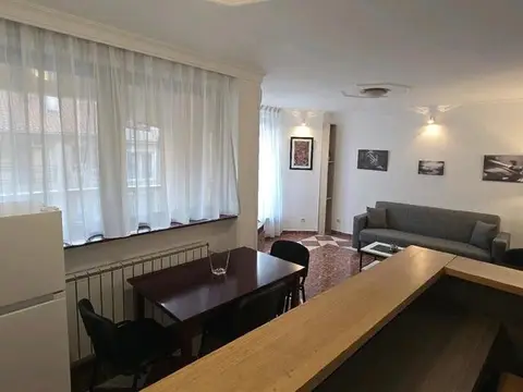 Se izdava dvosoben stan vo centar
