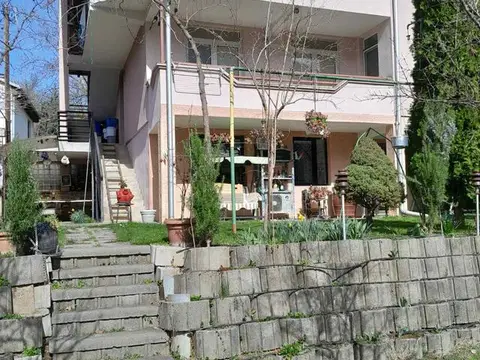 Станбена куќа во Долна Матка