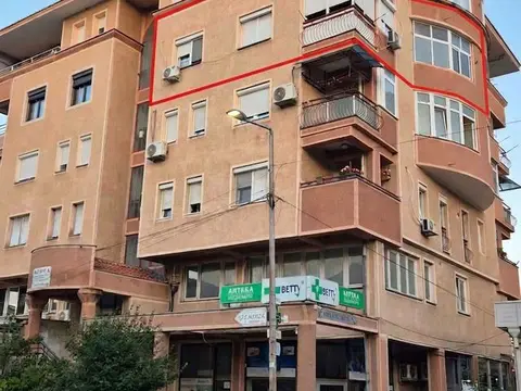 Се продава стан