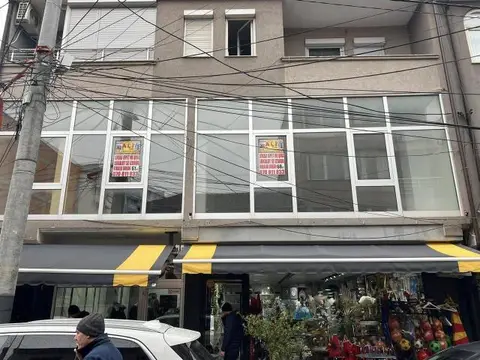 Se izdavaat 2-lokali pod kirija 1-kat' od 61-68-m2