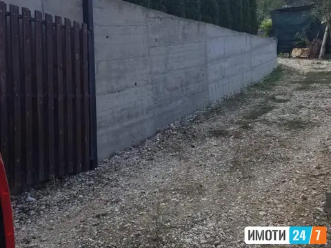Plac na Dolno Vodno