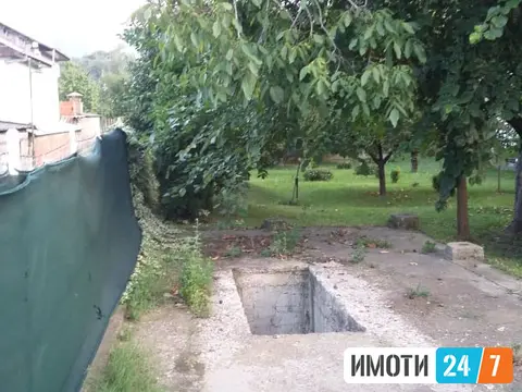 Продавам Чист Плац во нас. Ѓ.Петров