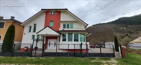 Se prodava kukja vo Kicevo