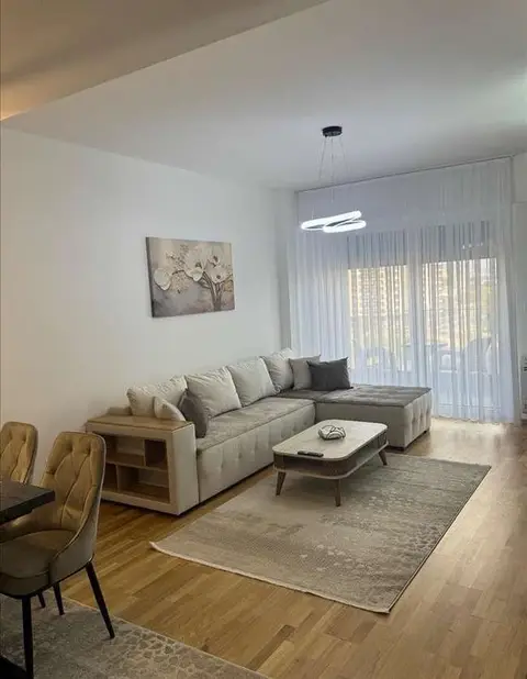 Се издава нов 2-собен стан во Автокоманда, East Gate Living