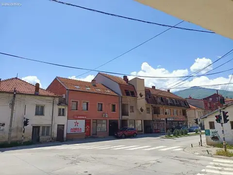 Се изнајмува деловен простор