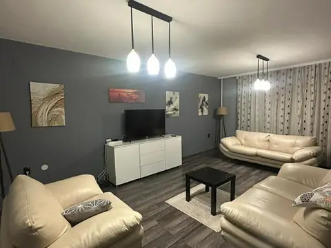 Битола,се издава кат од куќа, 85 м2