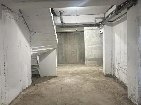 Izdavam parking mesto vo blizina na katolicka 3500mkd