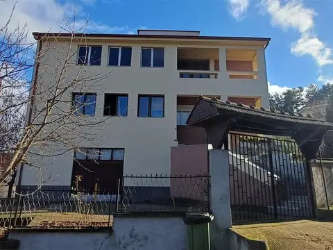 Продажба на 2 стана во делчево