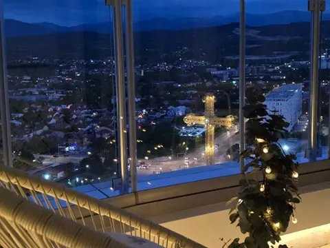 Se prodava stan vo Cevahir Kula B