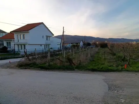 Агенција јурис- се продава нива во долно лакочереј