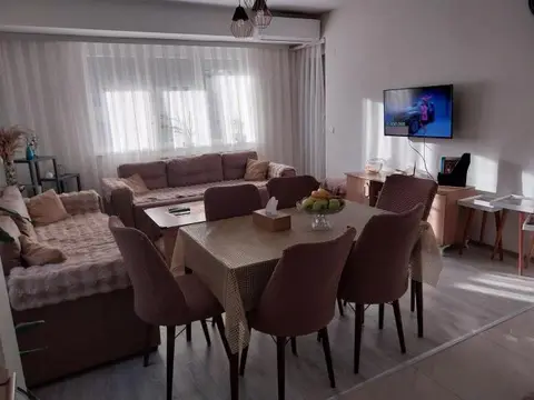 Se prodava stan vo Saraj