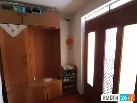 Se prodava kukja vo naselba lisice