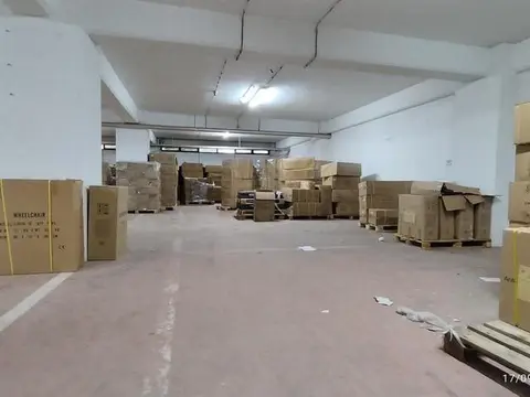 Se prodava magacin/hala vo madzari