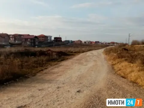 Плац во елитна населба Јака