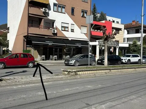 Se izdava deloven prostor - dukjan